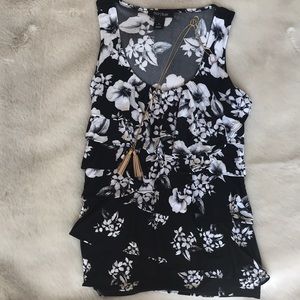 White House Black Market Floral Shirt 🌸